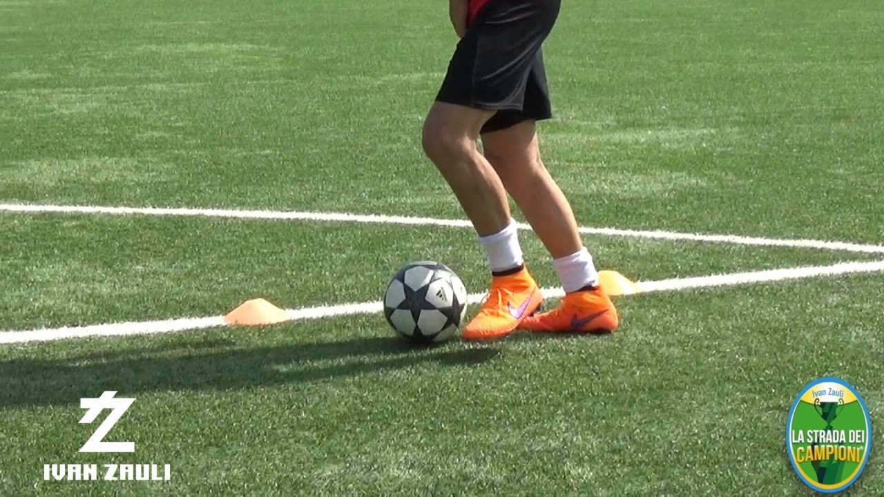 BALL MASTERY: Hook, inside opening, sole, inside heel, ball control, change of direction on the back with veronica (Zidane), inside cut, shoot on goal